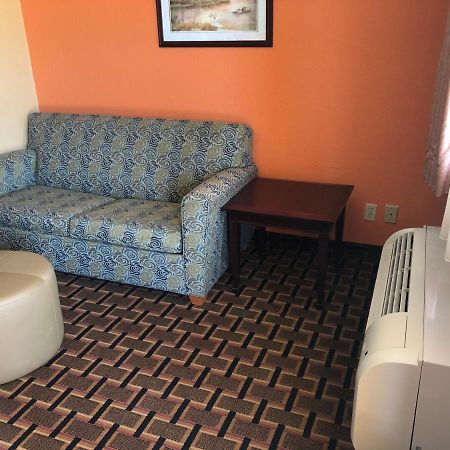 La Grange Executive Inn And Suites Esterno foto