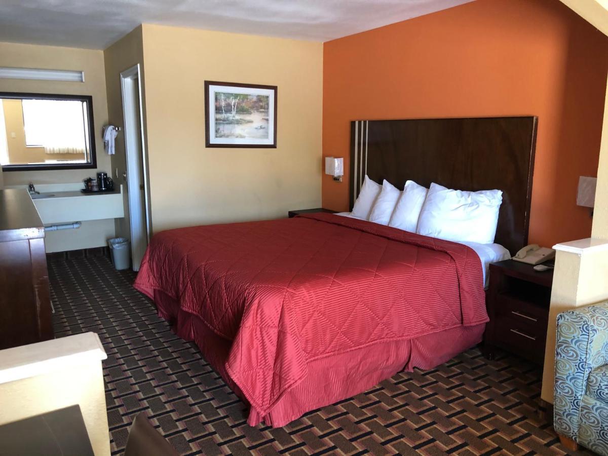 La Grange Executive Inn And Suites Esterno foto