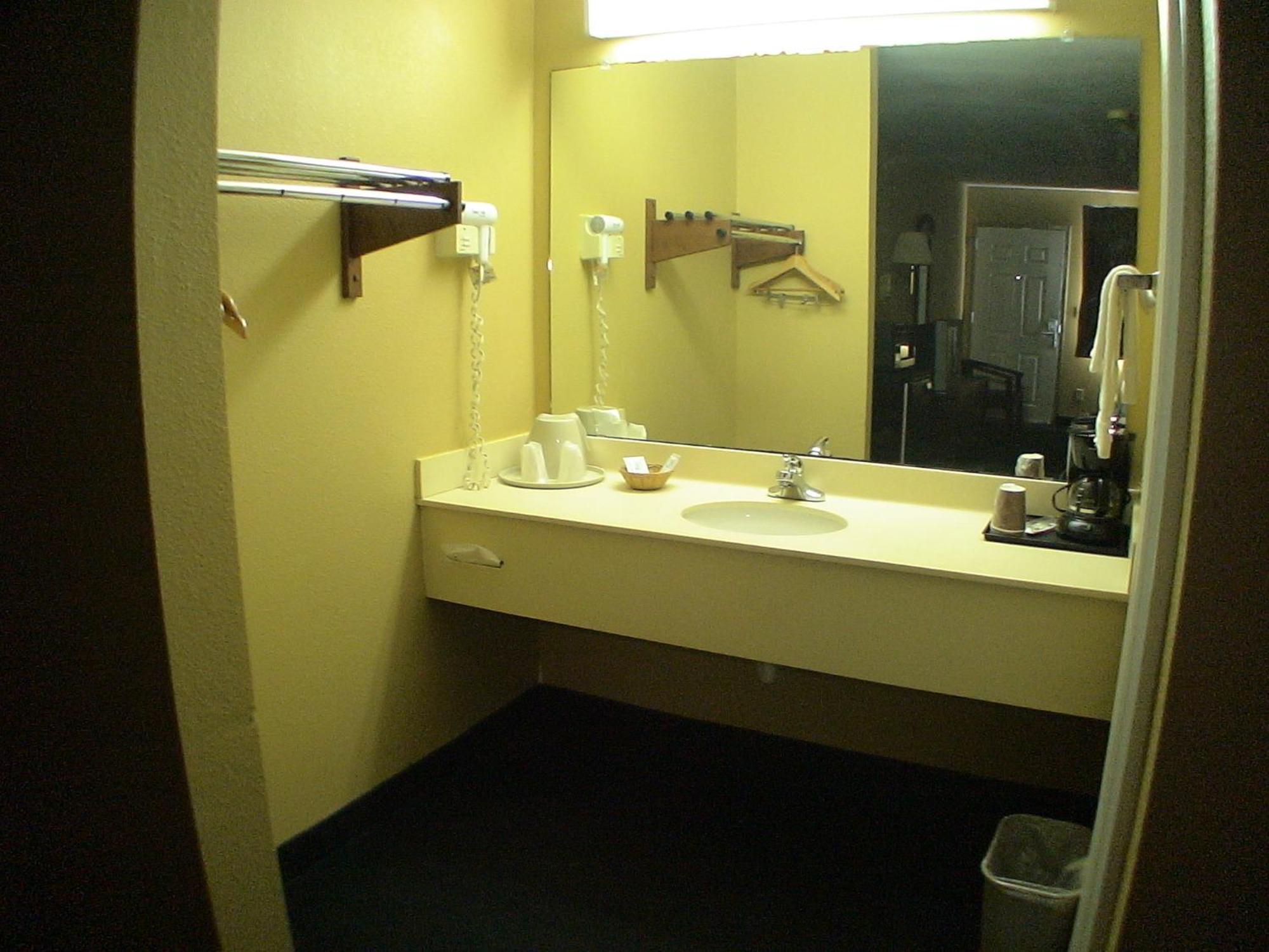 La Grange Executive Inn And Suites Esterno foto